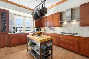 341 Thames St, Bristol, RI 02809 - Photo 12