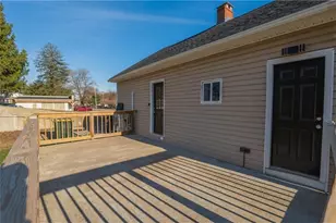 670 Putnam Pike, Smithfield, RI 02828 - Photo 16