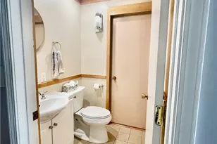 106 Swinburne Row, Newport, RI 02840 - Photo 12