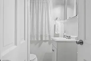 151 Orient Ave, Pawtucket, RI 02861 - Photo 16