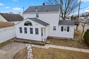 151 Orient Ave, Pawtucket, RI 02861 - Photo 22