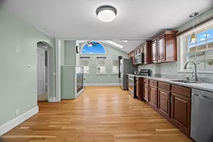 151 Orient Ave, Pawtucket, RI 02861 - Photo 6