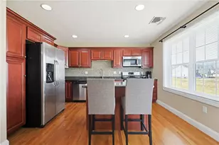 39 Streamview Dr, Cumberland, RI 02864 - Photo 6