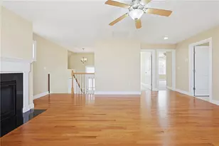 39 Streamview Dr, Cumberland, RI 02864 - Photo 4