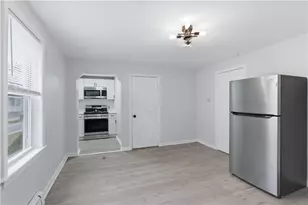 92 Sylvian St, Central Falls, RI 02863 - Photo 4