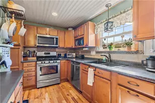 61 McAloon St, Pawtucket, RI 02861 - Photo 6