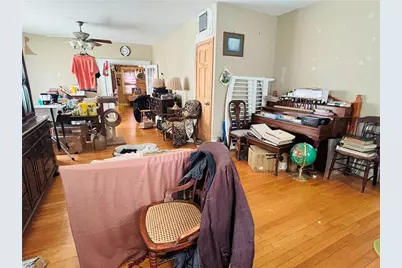 527 Laurel Hill Avenue, Cranston, RI 02920 - Photo 8