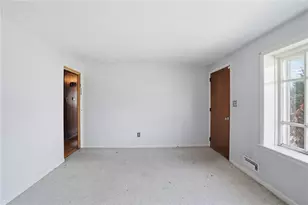 128 Clifford St, Pawtucket, RI 02860 - Photo 26