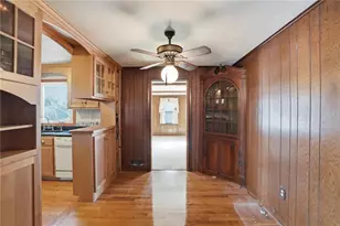 128 Clifford St, Pawtucket, RI 02860 - Photo 8