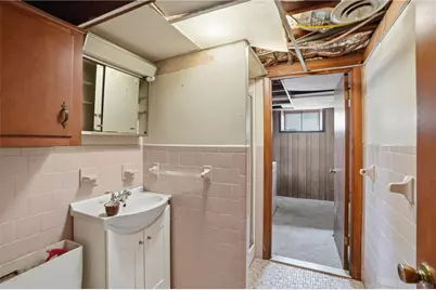 128 Clifford Street, Pawtucket, RI 02860 - Photo 28