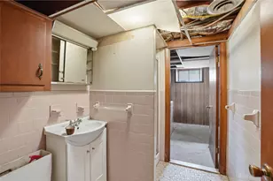 128 Clifford St, Pawtucket, RI 02860 - Photo 28