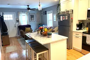 15 Third School St, Bristol, RI 02809 - Photo 2