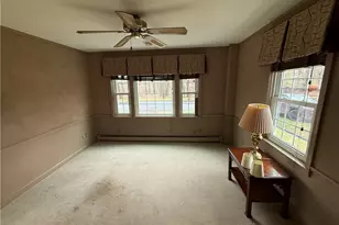 90 Alexander McGregor Rd, Pawtucket, RI 02864 - Photo 8