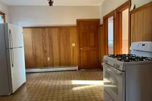 205 Franklin St, Bristol, RI 02809 - Photo 4