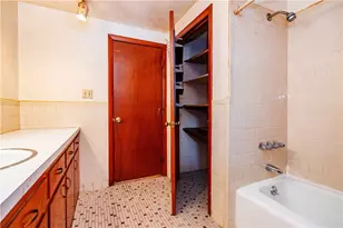 586 Child St, Warren, RI 02885 - Photo 16