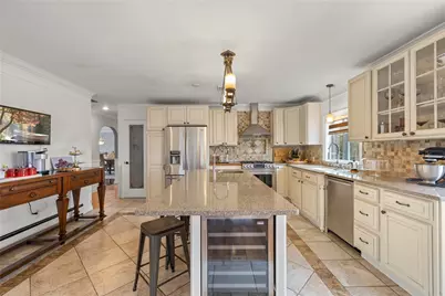 135 Meshanticut Valley Parkway, Cranston, RI 02920 - Photo 10