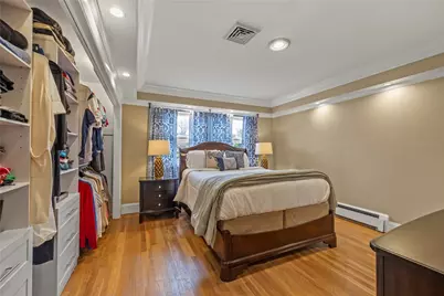 135 Meshanticut Valley Parkway, Cranston, RI 02920 - Photo 18