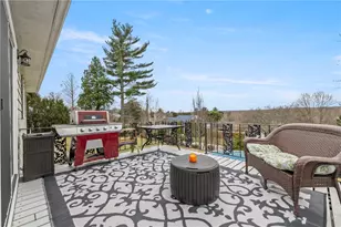 135 Meshanticut Valley Pkwy, Cranston, RI 02920 - Photo 16