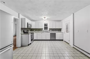 2 Whitman St, Smithfield, RI 02917 - Photo 8