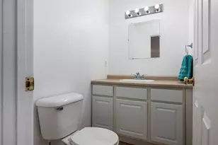 160 Suburban Pkwy, Warwick, RI 02889 - Photo 18