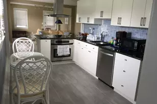 18 Willow Ct, Portsmouth, RI 02871 - Photo 8