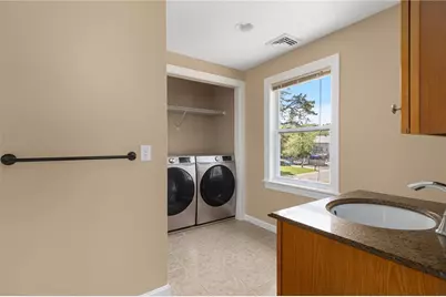 275 Union Avenue #2, Burrillville, RI 02859 - Photo 8