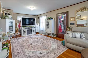 1018 Main St, West Warwick, RI 02893 - Photo 16