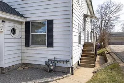 1018 Main Street, West Warwick, RI 02893 - Photo 4