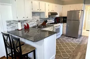 4 Bayview Ave, Bristol, RI 02809 - Photo 12