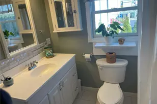 4 Bayview Ave, Bristol, RI 02809 - Photo 16