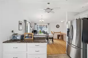 34 Chestnut St, Cumberland, RI 02864 - Photo 8