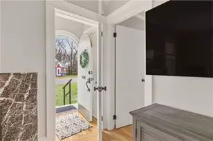 287 Parkside Dr, Warwick, RI 02888 - Photo 4