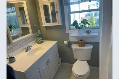 4 Bayview Avenue, Bristol, RI 02809 - Photo 12