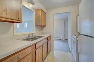 1 Hanley Farm Rd, Warren, RI 02885 - Photo 8