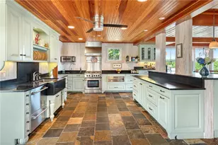 4 Hull Cove St, Jamestown, RI 02835 - Photo 36