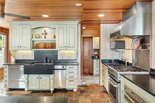 4 Hull Cove St, Jamestown, RI 02835 - Photo 34