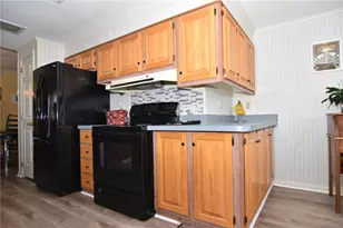 181 Little Pond Rd, South Kingstown, RI 02879 - Photo 10