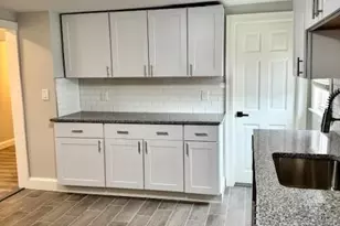 71 E George St, Providence, RI 02906 - Photo 4