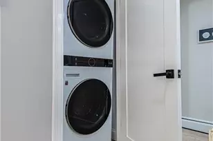 71 E George St, Providence, RI 02906 - Photo 10