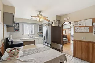 16 Brown St, North Providence, RI 02904 - Photo 24