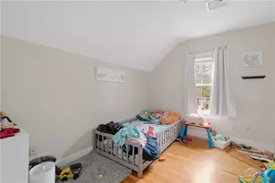 21 Woodside Ave, West Warwick, RI 02893 - Photo 14