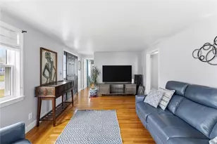 136 Missouri Dr, Warwick, RI 02886 - Photo 4