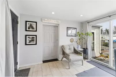 136 Missouri Drive, Warwick, RI 02886 - Photo 8