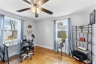 136 Missouri Dr, Warwick, RI 02886 - Photo 10