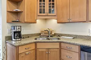 12 Catherine St, Newport, RI 02840 - Photo 8