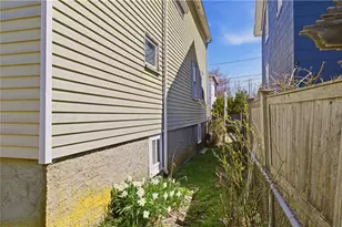 4 Third St, Newport, RI 02840 - Photo 10