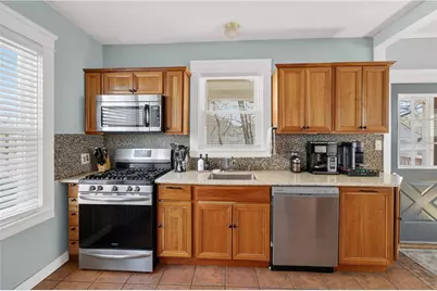 43 Longwood Avenue, Providence, RI 02908 - Photo 6