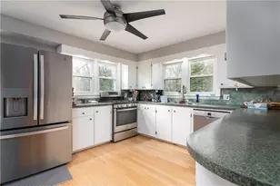 982 Wordens Pond Rd, South Kingstown, RI 02879 - Photo 14