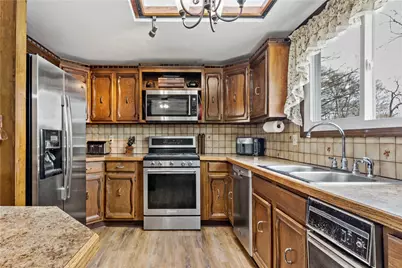 88 Roseland Terrace, Tiverton, RI 02878 - Photo 2