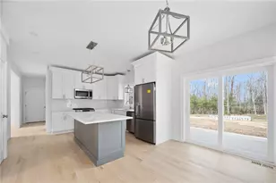 350 Nooseneck Hill Rd, Richmond, RI 02812 - Photo 4